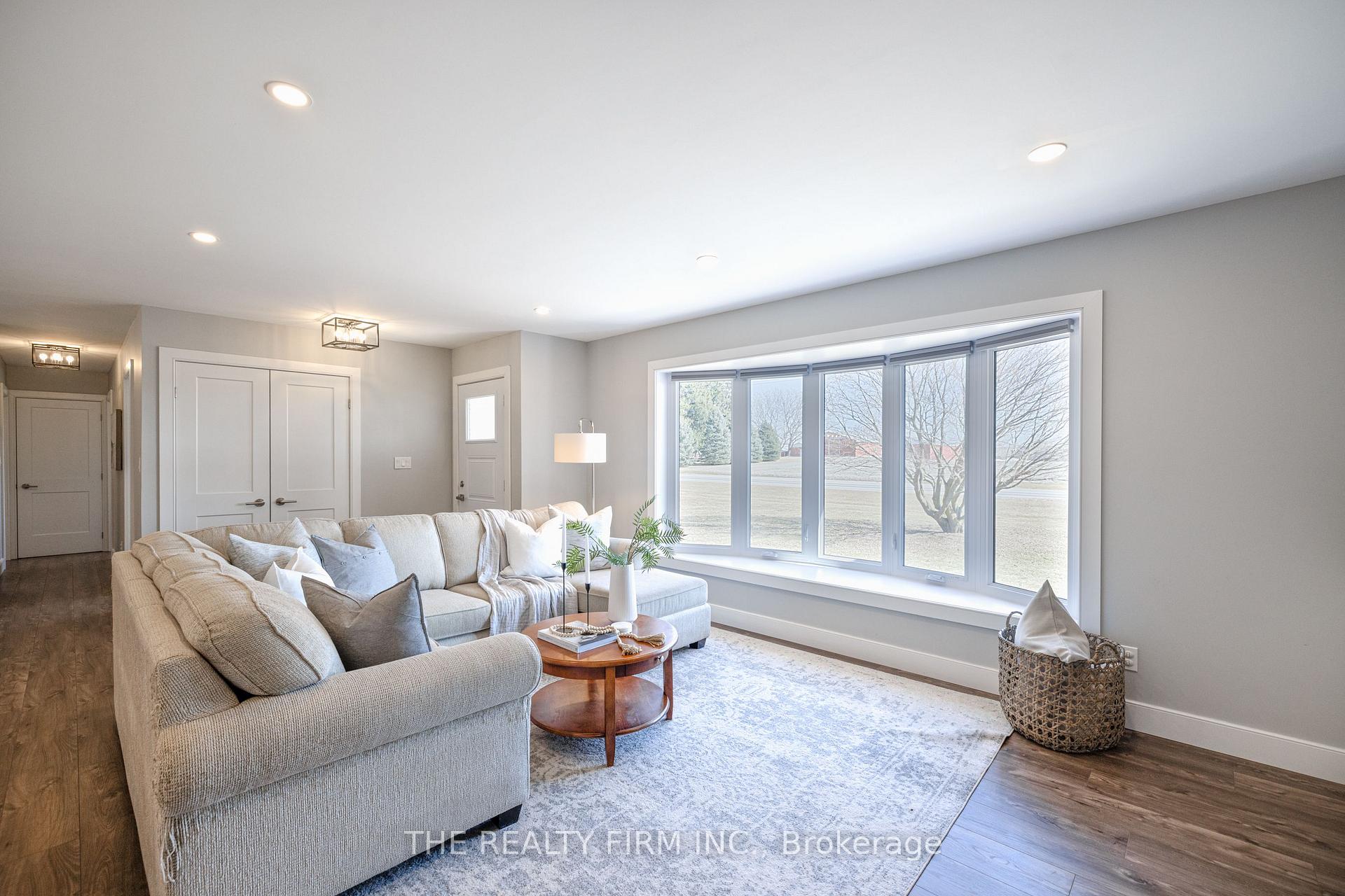 Photo 9 of 8178 Glendon Drive, Strathroy-Caradoc, Rural Strathroy-Caradoc — HOMEH