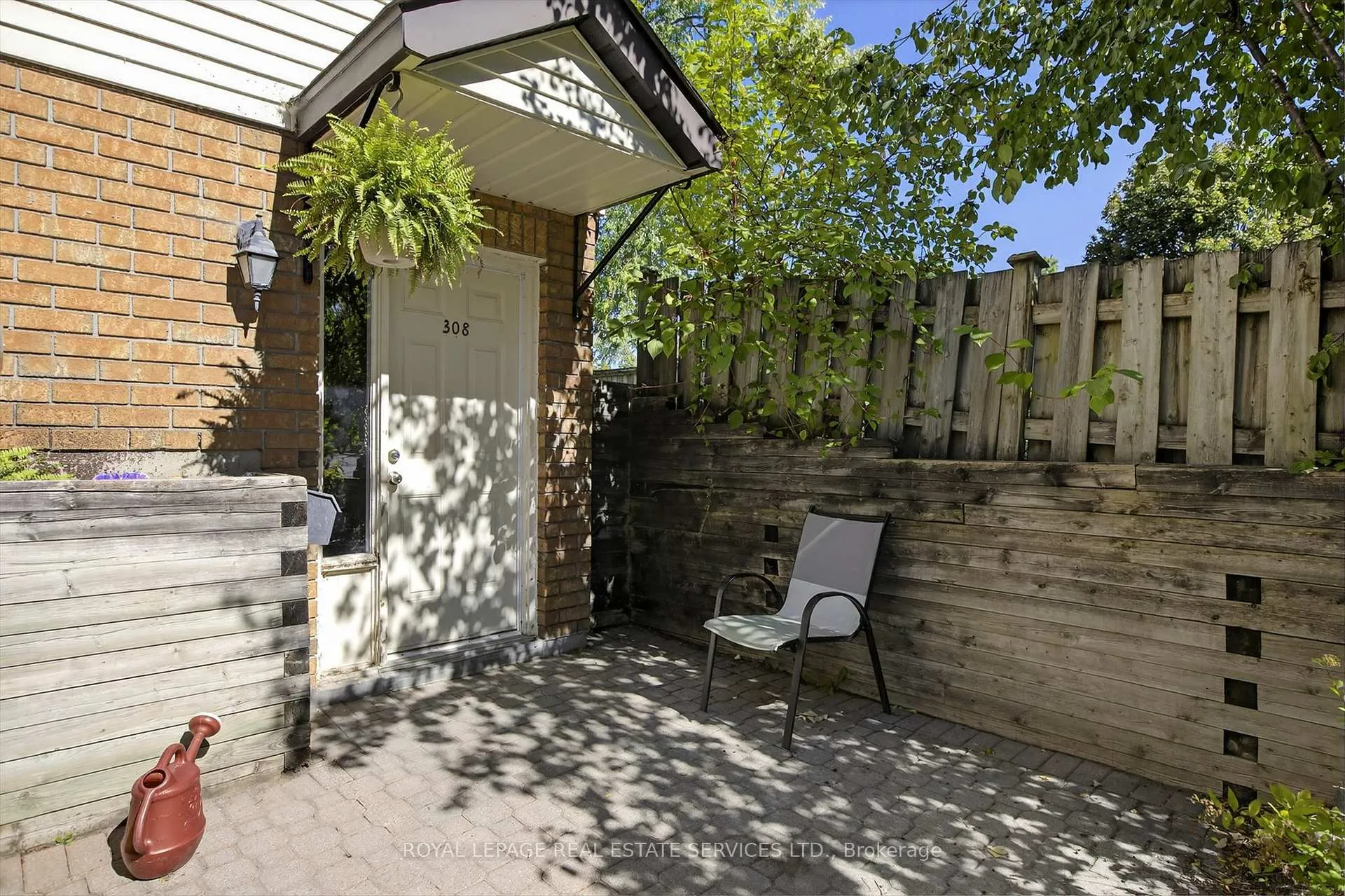 Photo 2 of Unit 308, 2650 Marsdale Drive, Peterborough, Ashburnham Ward 4 — HOMEH