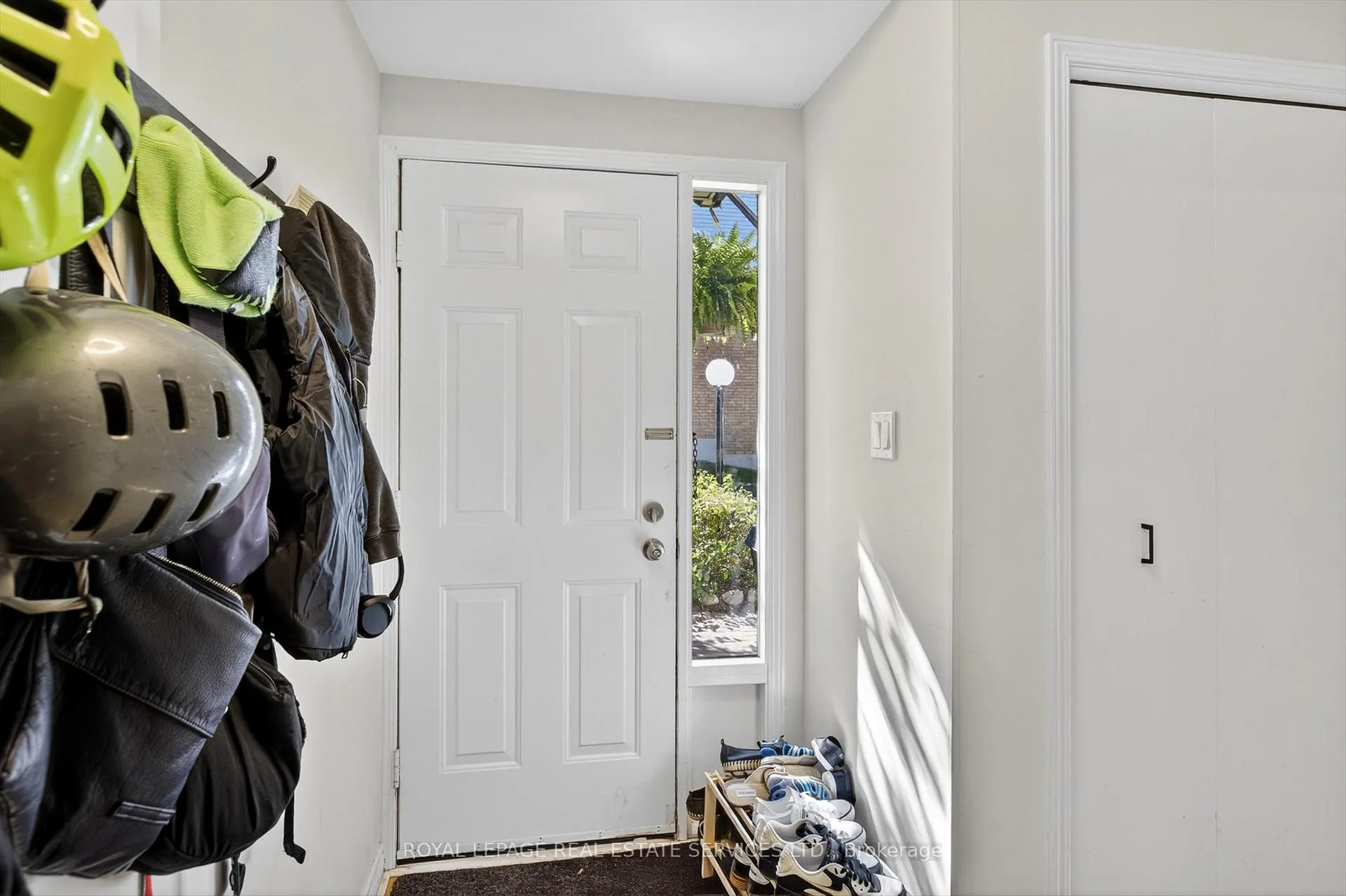 Photo 3 of Unit 308, 2650 Marsdale Drive, Peterborough, Ashburnham Ward 4 — HOMEH
