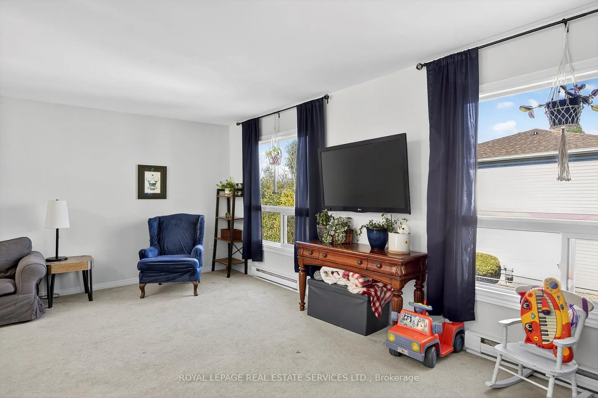 Photo 10 of Unit 308, 2650 Marsdale Drive, Peterborough, Ashburnham Ward 4 — HOMEH