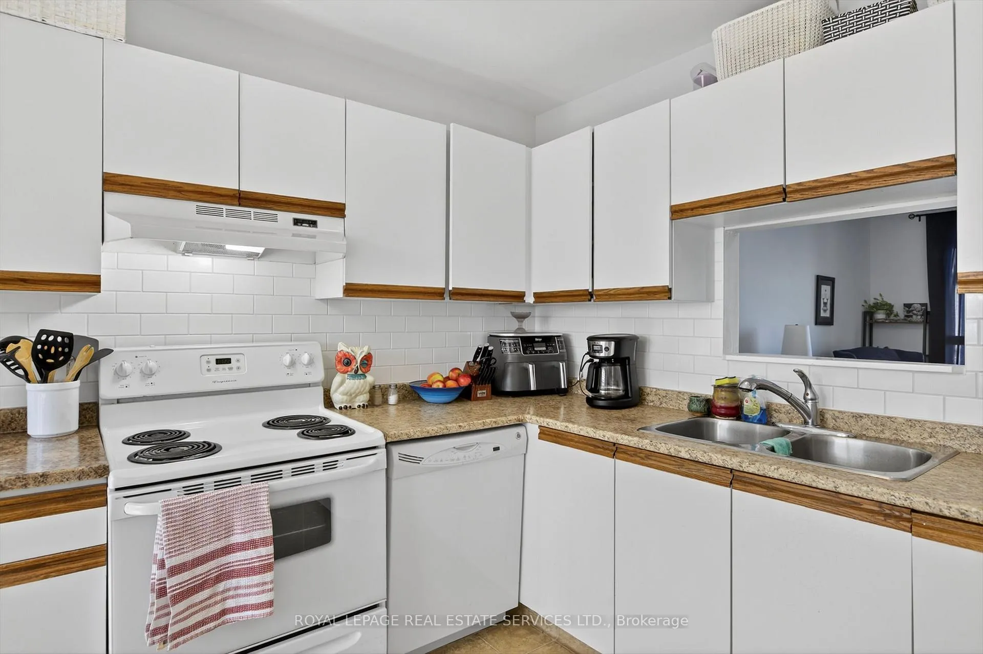 Photo 14 of Unit 308, 2650 Marsdale Drive, Peterborough, Ashburnham Ward 4 — HOMEH