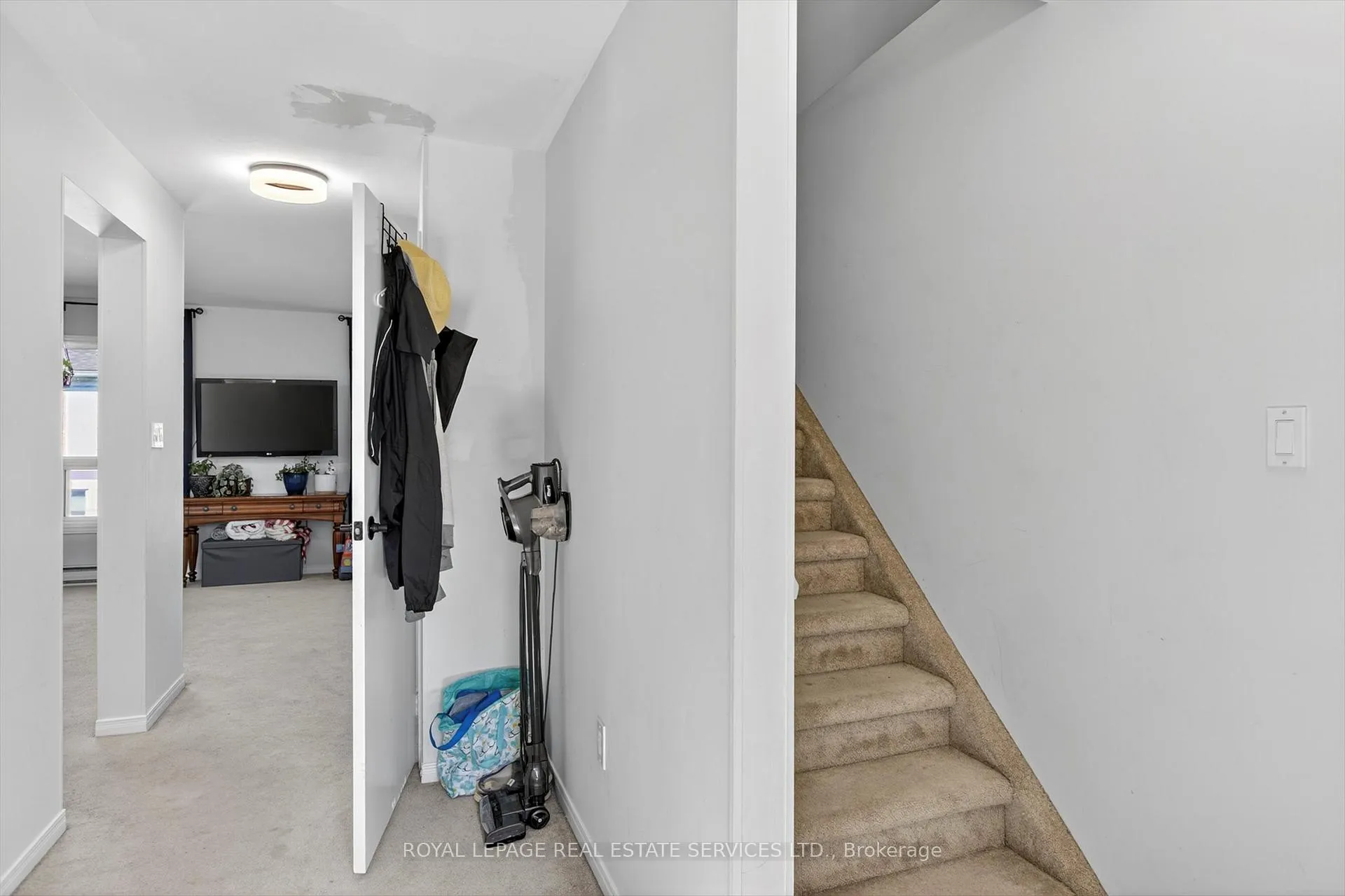 Photo 17 of Unit 308, 2650 Marsdale Drive, Peterborough, Ashburnham Ward 4 — HOMEH