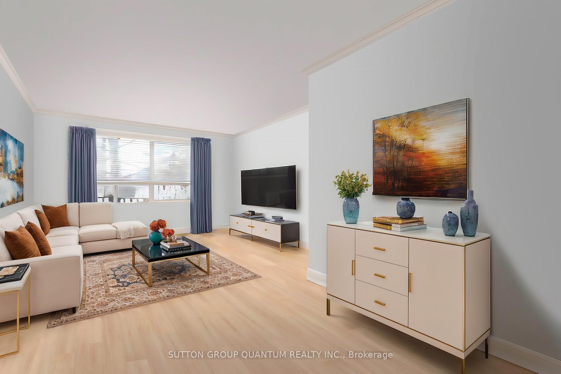 Photo 4 of 10 Hanson Road, Toronto, Oakwood Village — HOMEH