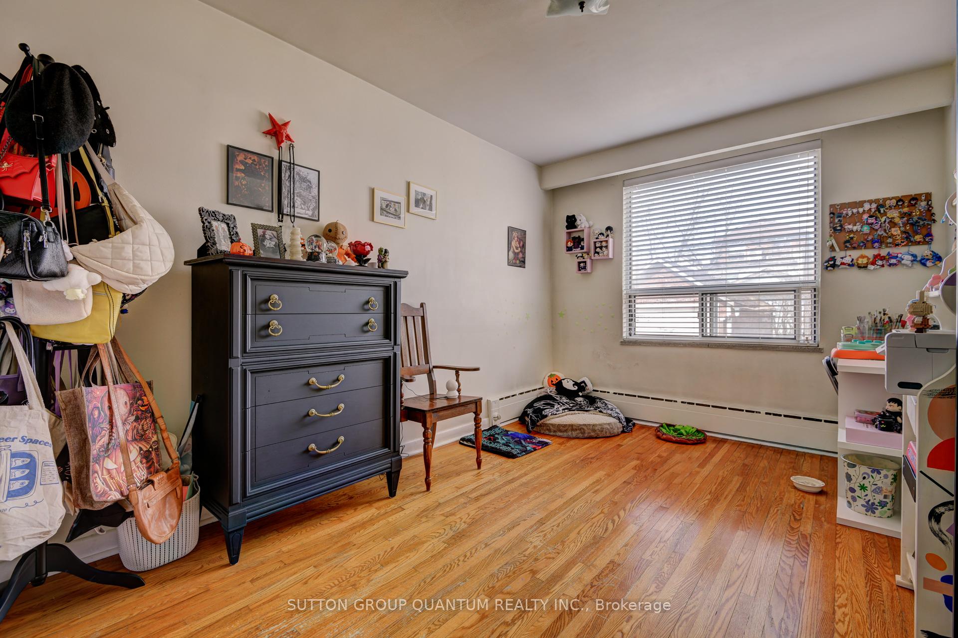 Photo 11 of 10 Hanson Road, Toronto, Oakwood Village — HOMEH