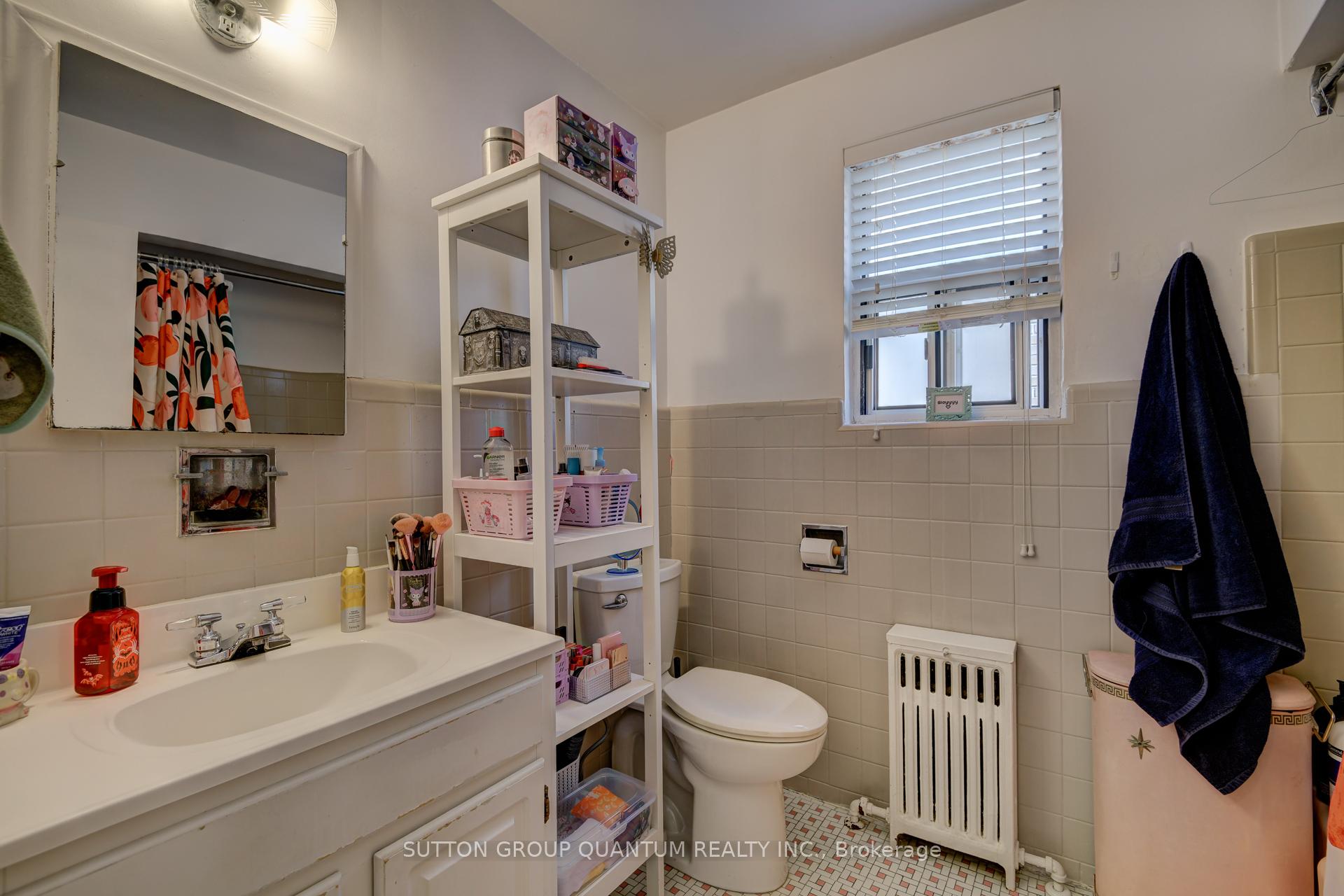 Photo 12 of 10 Hanson Road, Toronto, Oakwood Village — HOMEH