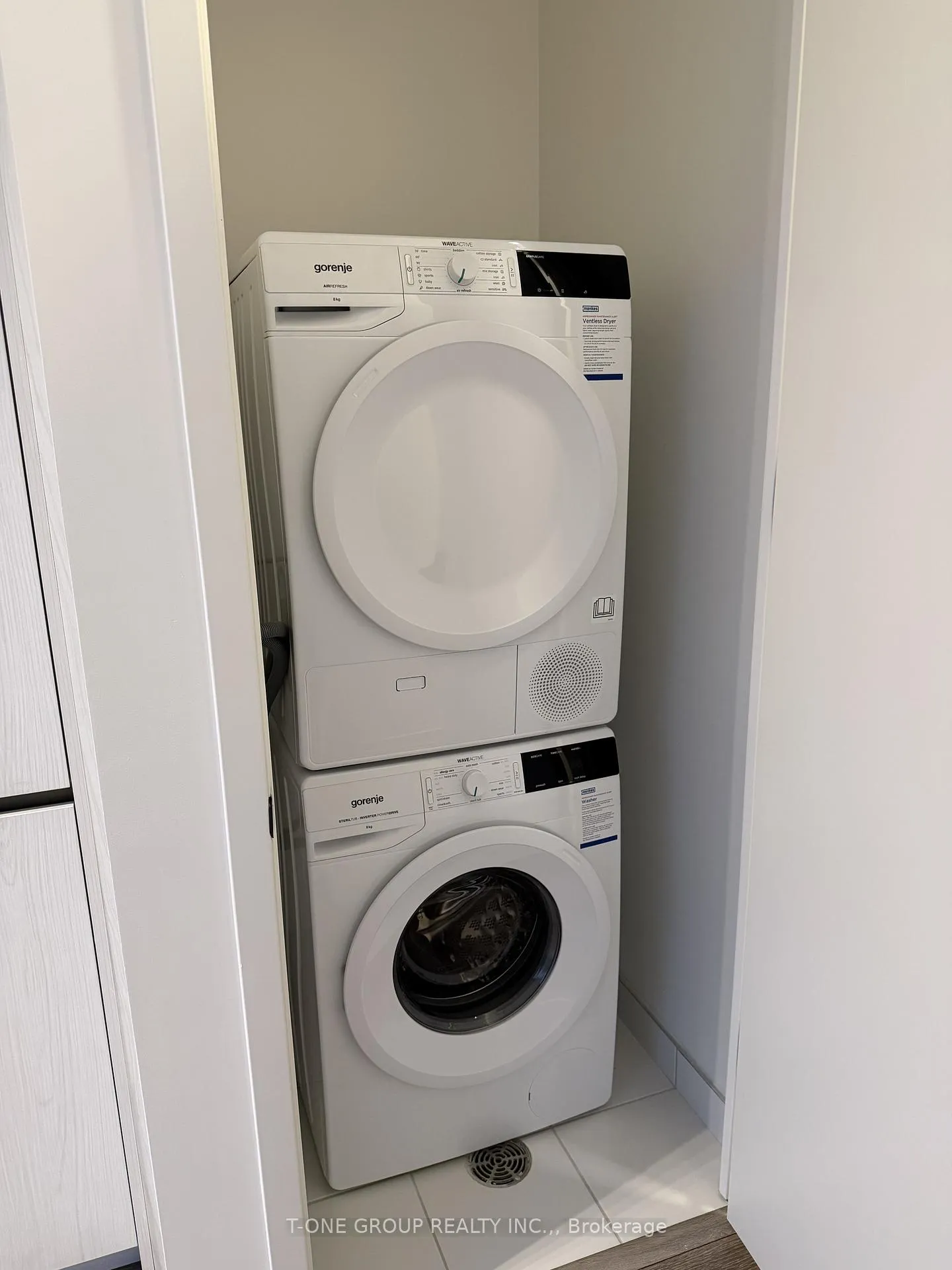 Photo 6 of Unit 1606, 8 Interchange Way, Vaughan, Vaughan Corporate Centre — HOMEH