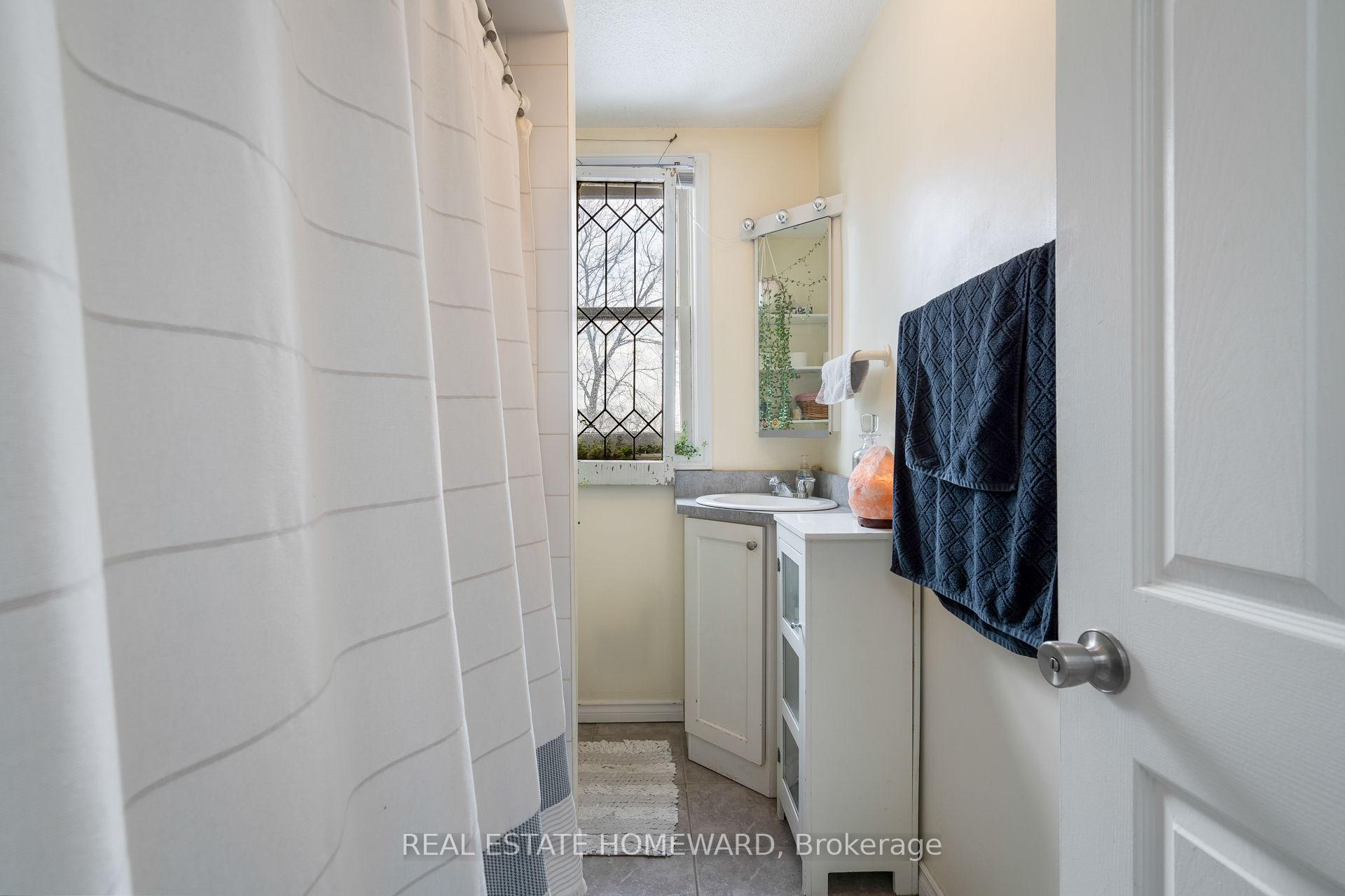 Photo 45 of 125 Boultbee Avenue, Toronto, Blake-Jones — HOMEH