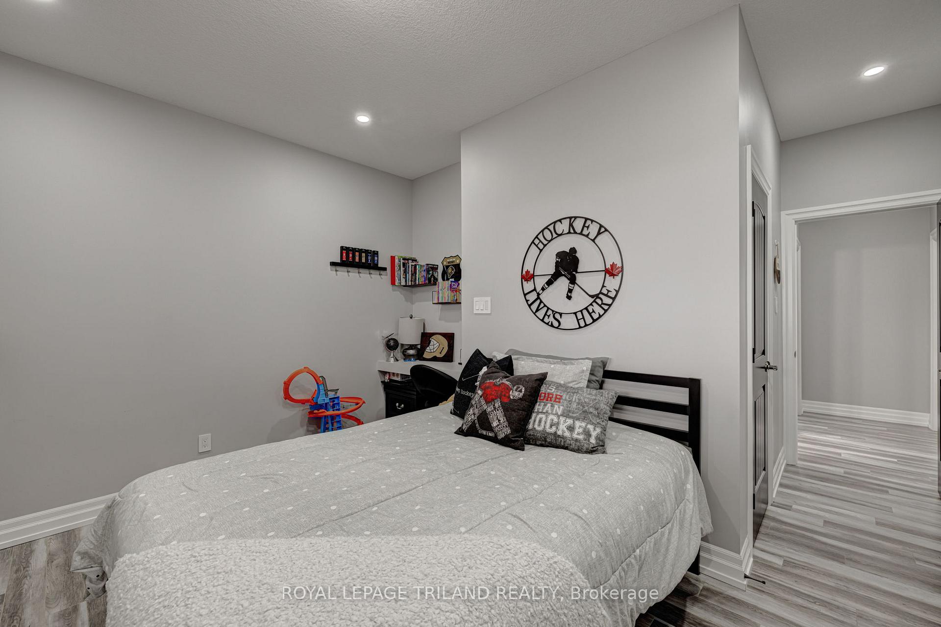 Photo 29 of 22345 Allen Road, Strathroy-Caradoc, Rural Strathroy-Caradoc — HOMEH