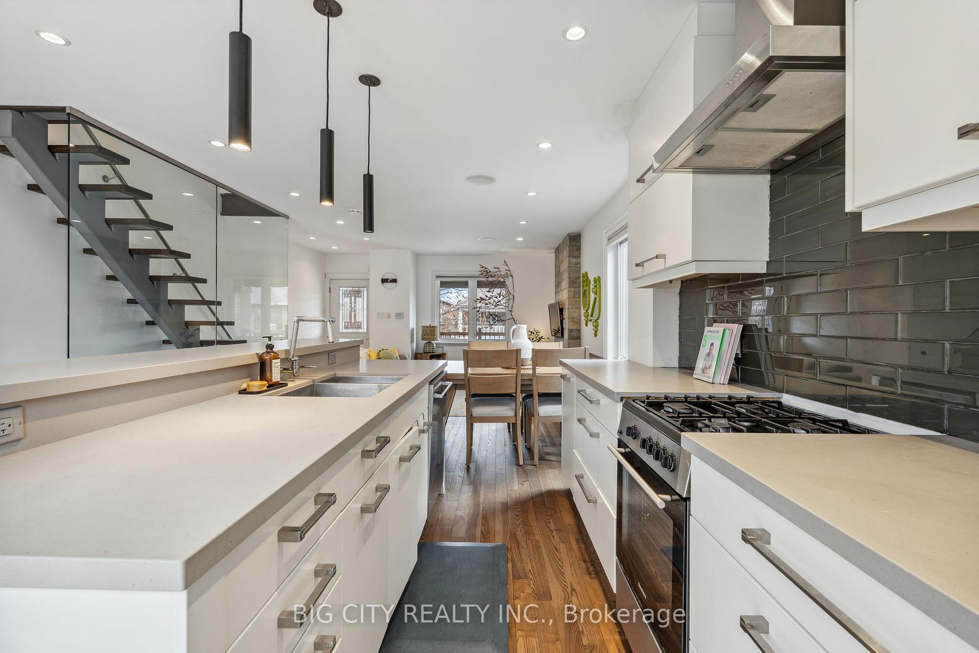 Photo 9 of 114 Robina Avenue W, Toronto, Oakwood Village — HOMEH