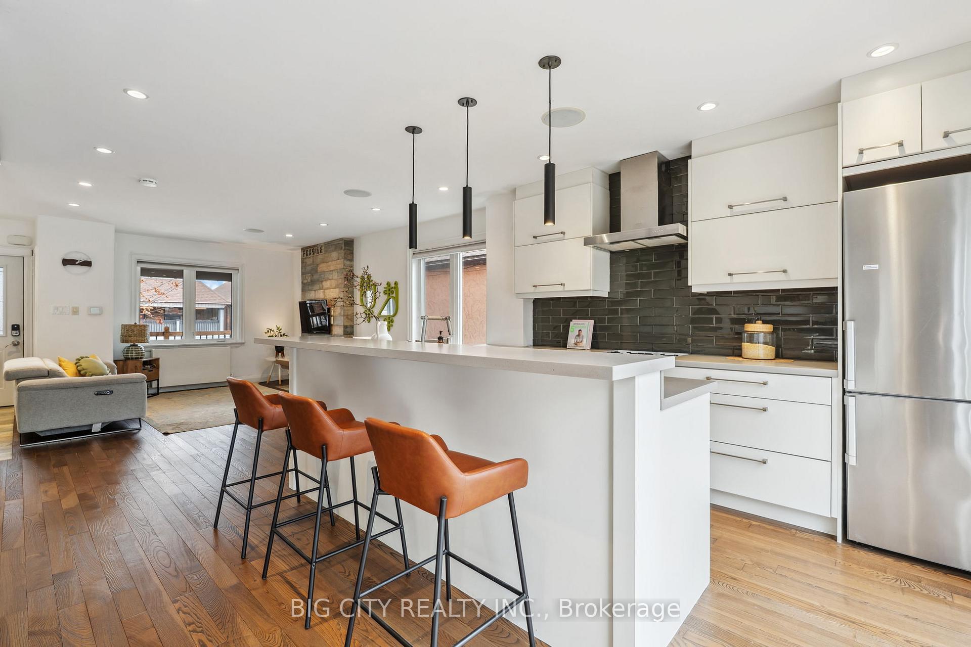 Photo 10 of 114 Robina Avenue W, Toronto, Oakwood Village — HOMEH