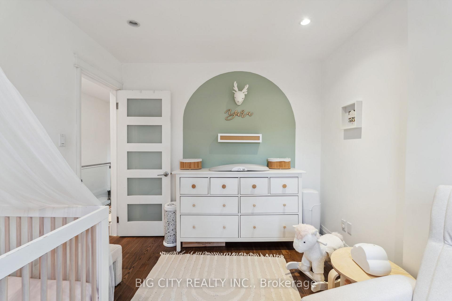 Photo 19 of 114 Robina Avenue W, Toronto, Oakwood Village — HOMEH