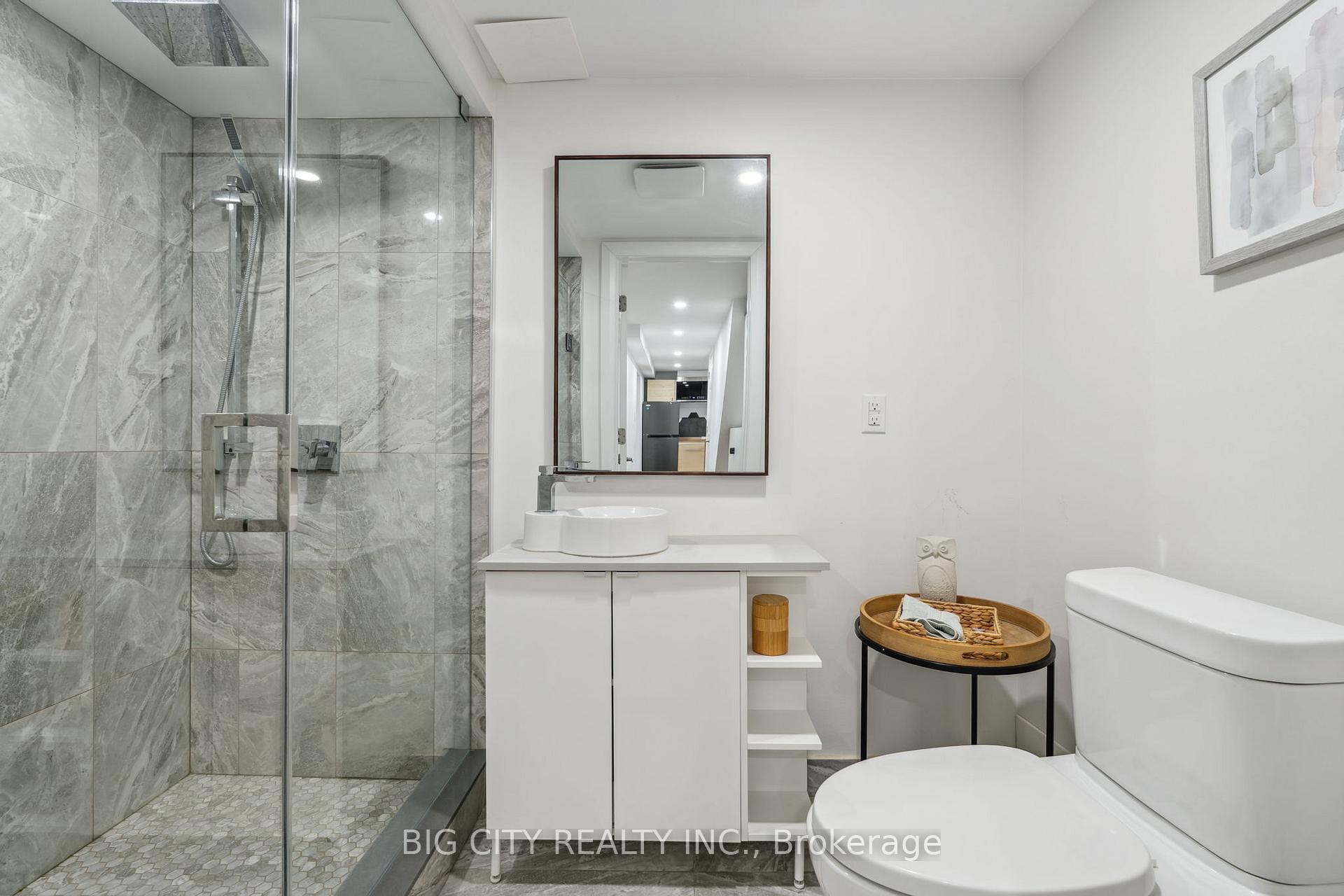 Photo 23 of 114 Robina Avenue W, Toronto, Oakwood Village — HOMEH