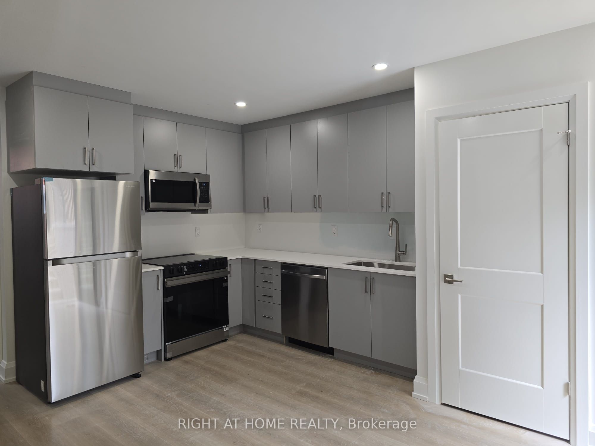 Photo 5 of Unit LGS, 696 Winona Drive, Toronto, Oakwood Village — HOMEH