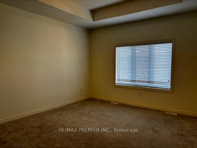 Photo 8 of 10 Donald Ficht Crescent, Brampton, Northwest Brampton — HOMEH