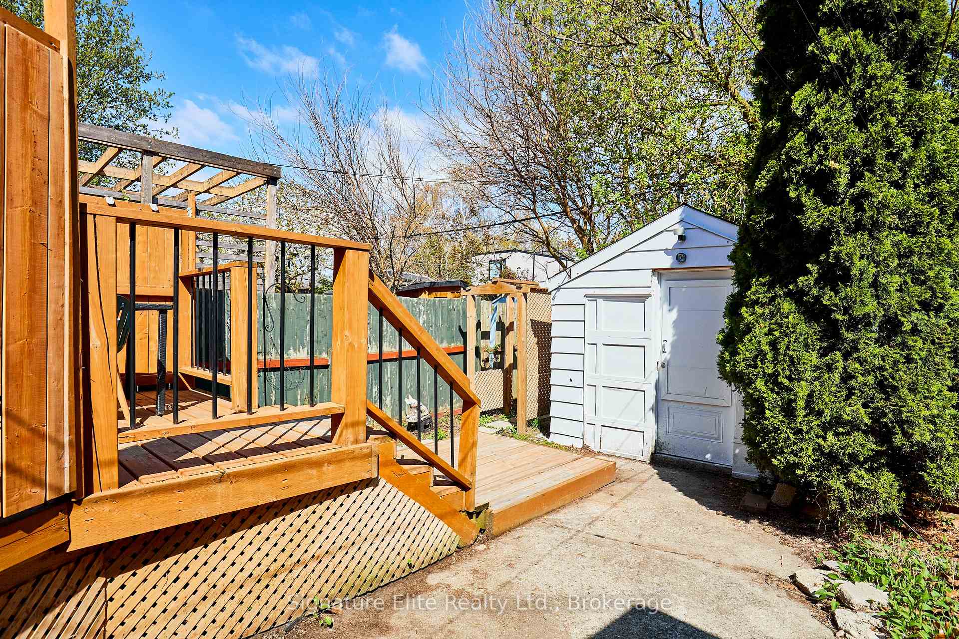 Photo 14 of 808 Sammon Avenue, Toronto, Danforth Village-East York — HOMEH