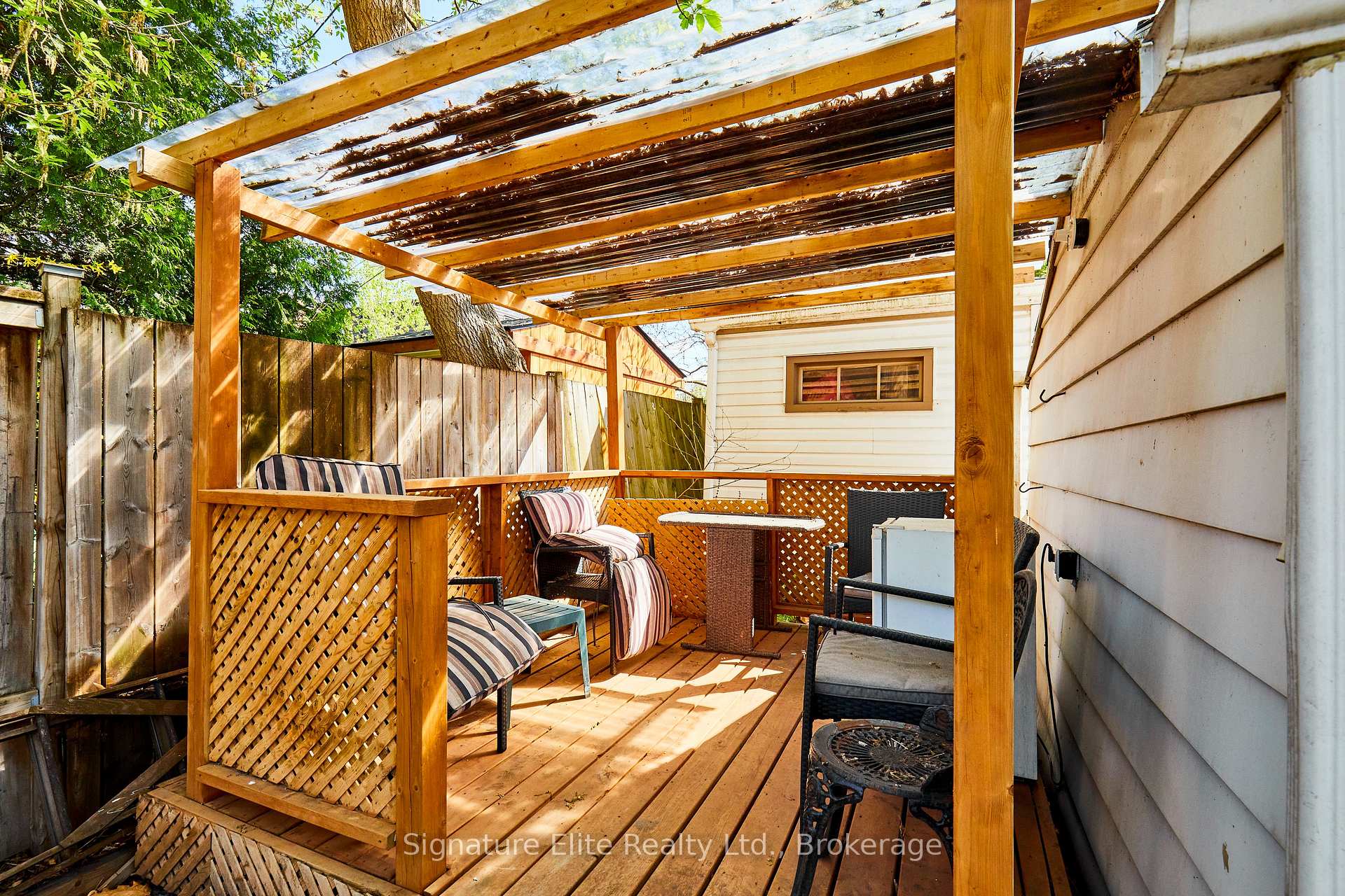 Photo 16 of 808 Sammon Avenue, Toronto, Danforth Village-East York — HOMEH