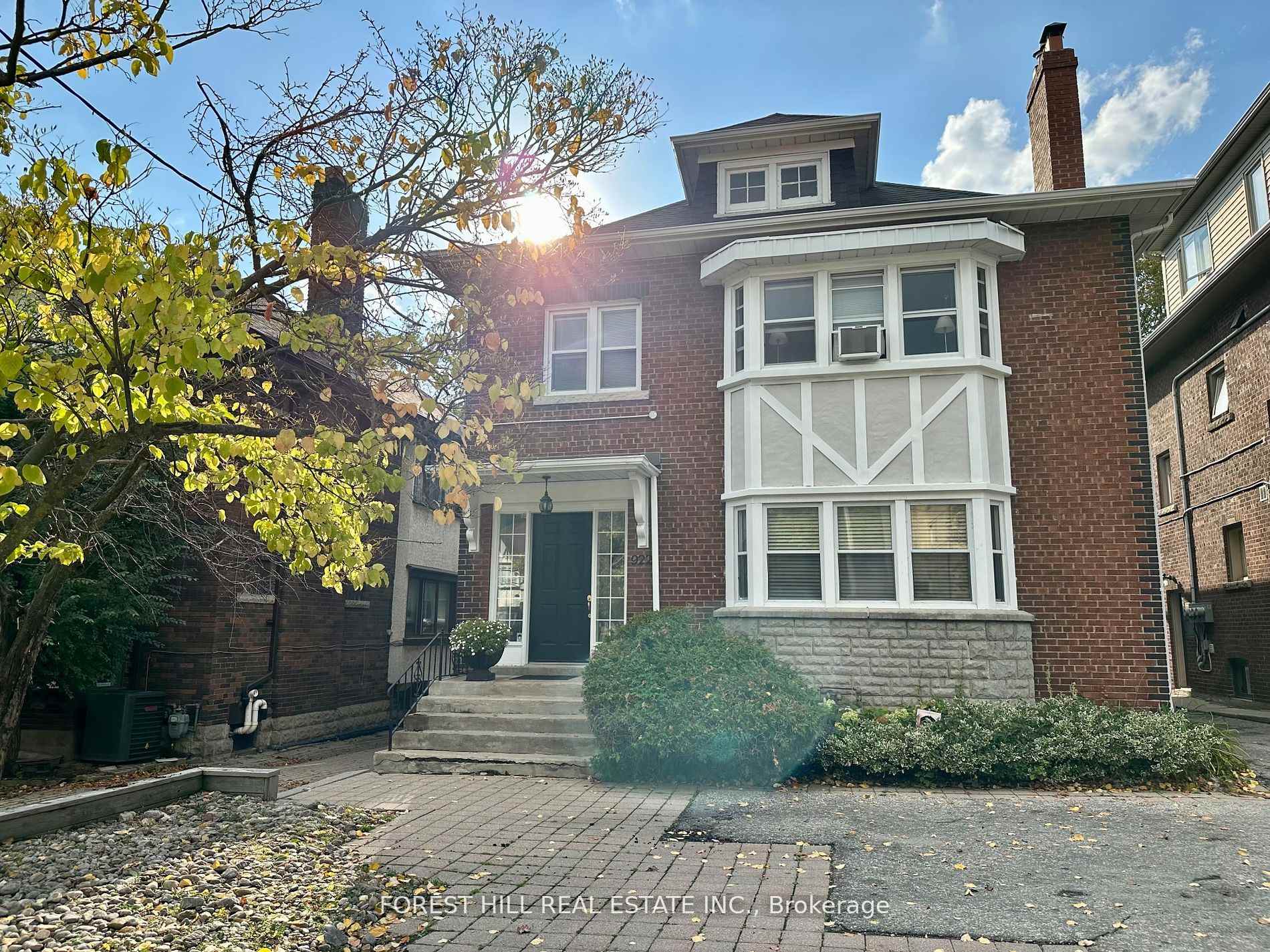 Front of Unit Bsmt #2, 922 Avenue Road