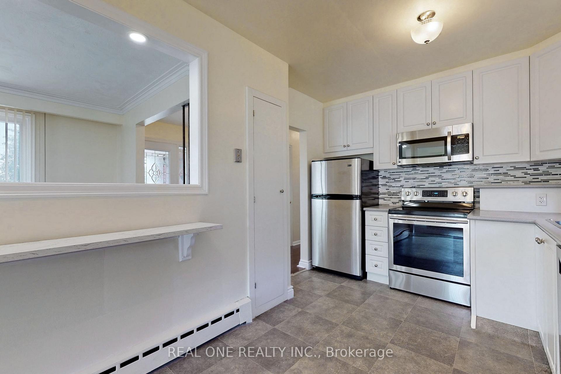 Photo 12 of 25 Beacham Crescent, Scarborough, Tam O'Shanter-Sullivan — HOMEH