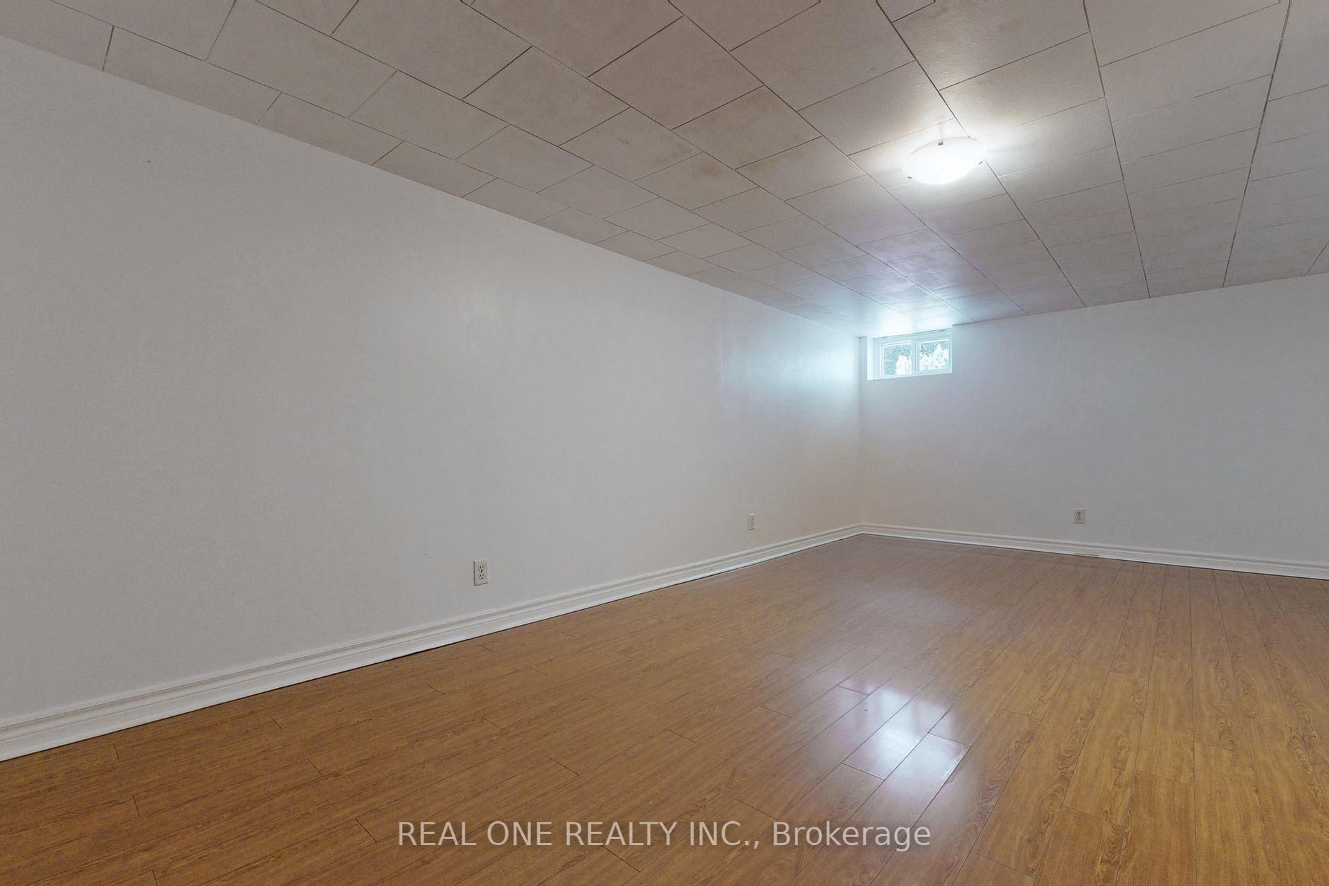 Photo 26 of 25 Beacham Crescent, Scarborough, Tam O'Shanter-Sullivan — HOMEH