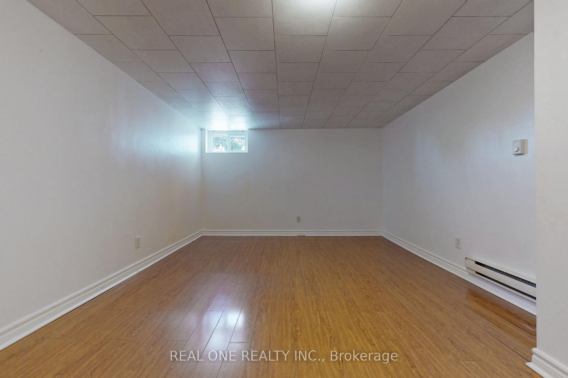 Photo 27 of 25 Beacham Crescent, Scarborough, Tam O'Shanter-Sullivan — HOMEH