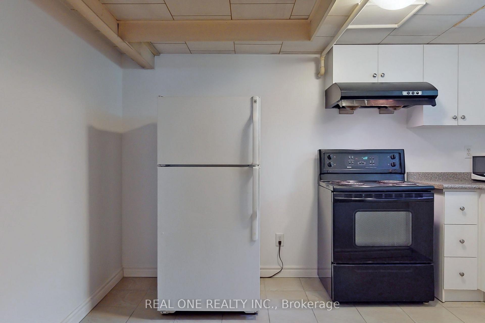 Photo 31 of 25 Beacham Crescent, Scarborough, Tam O'Shanter-Sullivan — HOMEH