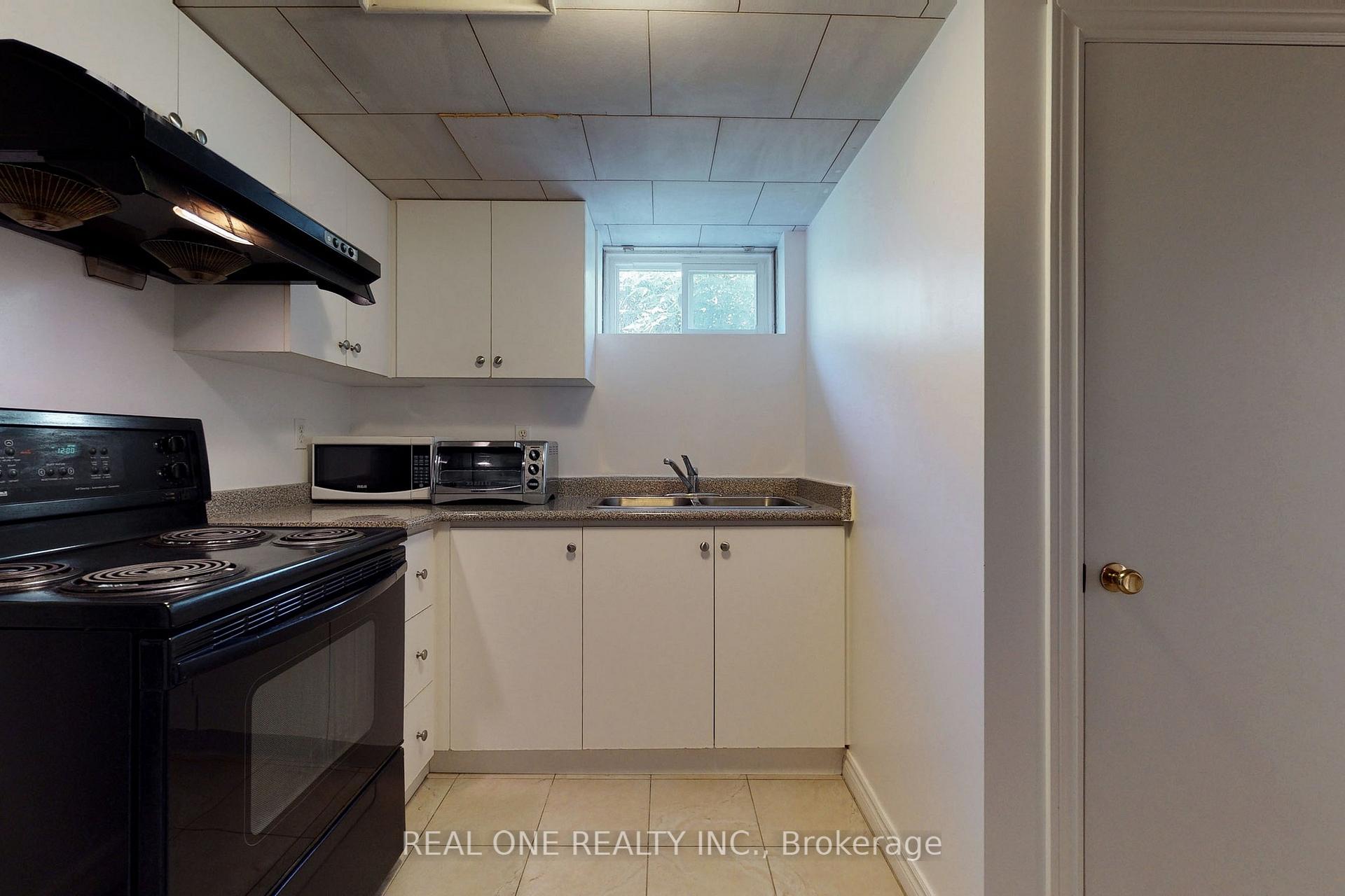 Photo 33 of 25 Beacham Crescent, Scarborough, Tam O'Shanter-Sullivan — HOMEH