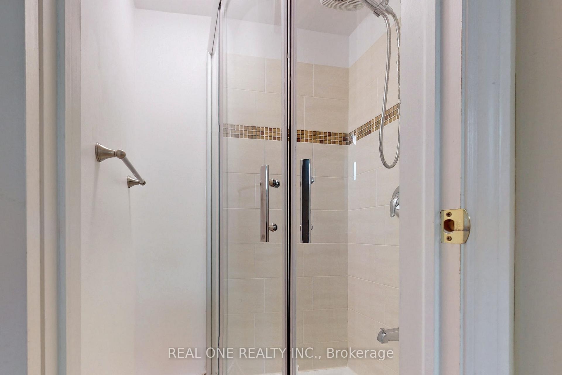 Photo 37 of 25 Beacham Crescent, Scarborough, Tam O'Shanter-Sullivan — HOMEH