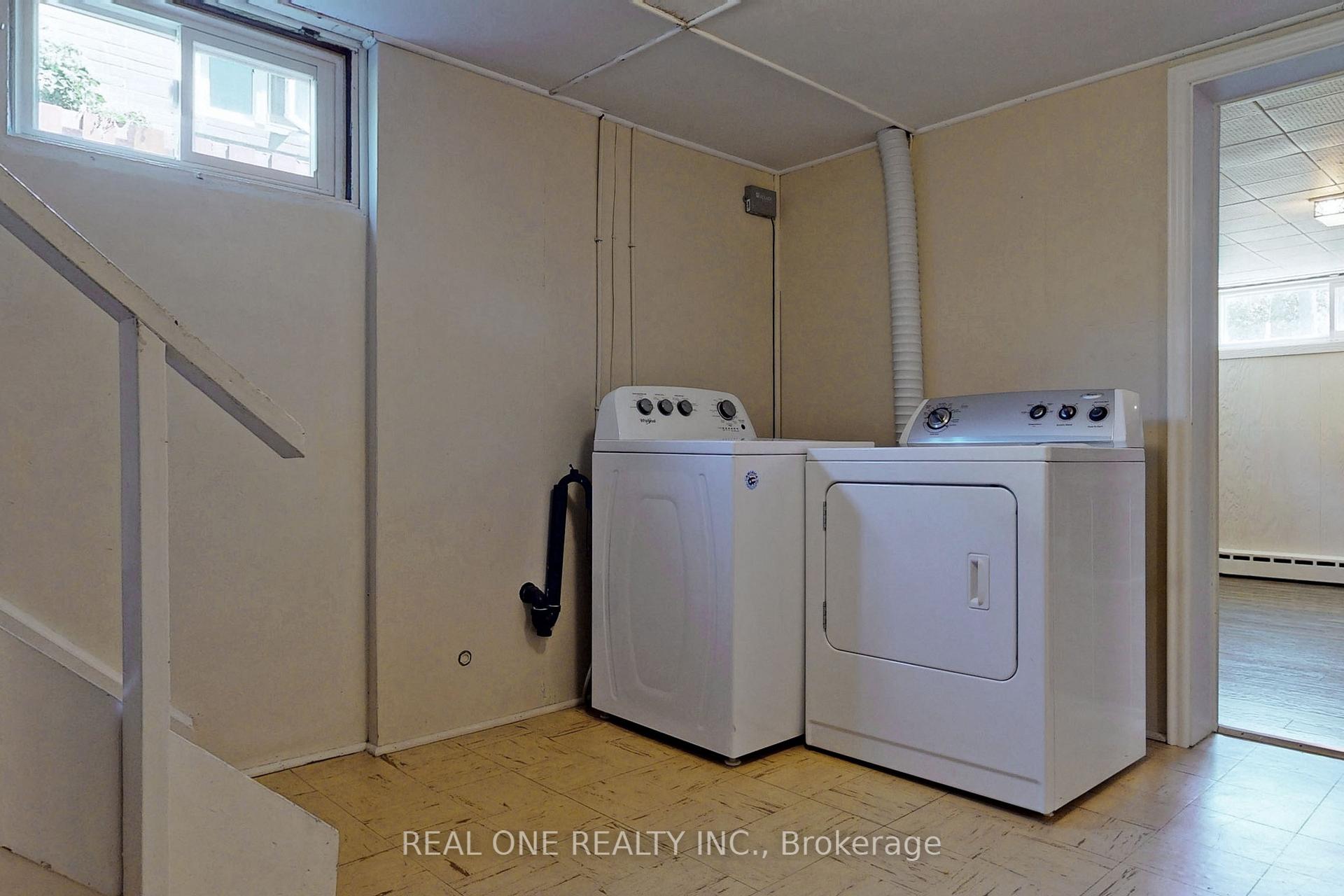 Photo 38 of 25 Beacham Crescent, Scarborough, Tam O'Shanter-Sullivan — HOMEH