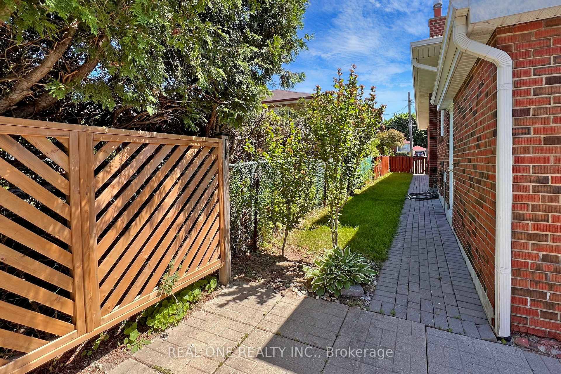 Photo 42 of 25 Beacham Crescent, Scarborough, Tam O'Shanter-Sullivan — HOMEH