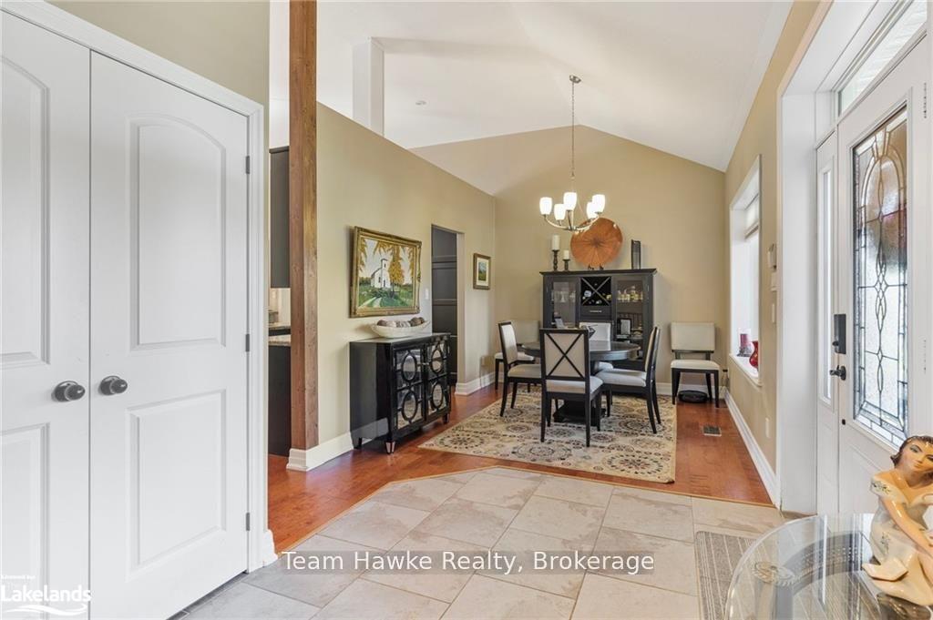 Photo 7 of 90 Windermere Circle, Tay, Rural Tay — HOMEH