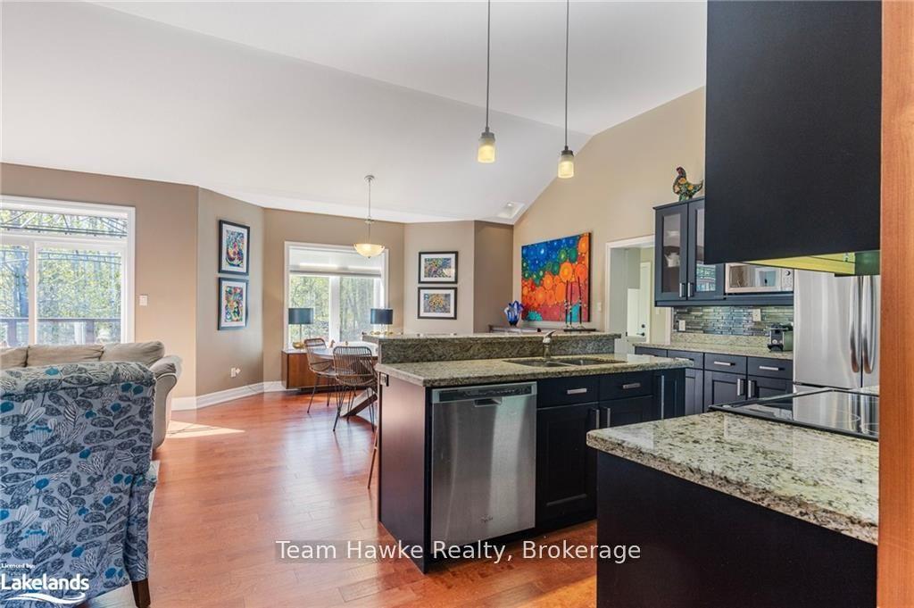 Photo 9 of 90 Windermere Circle, Tay, Rural Tay — HOMEH