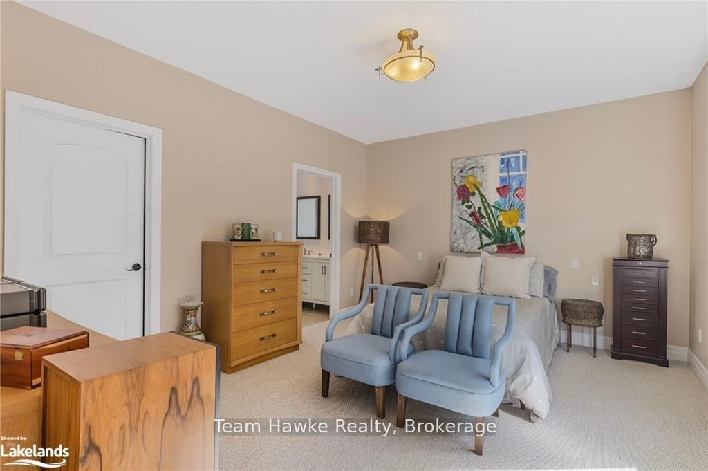 Photo 19 of 90 Windermere Circle, Tay, Rural Tay — HOMEH