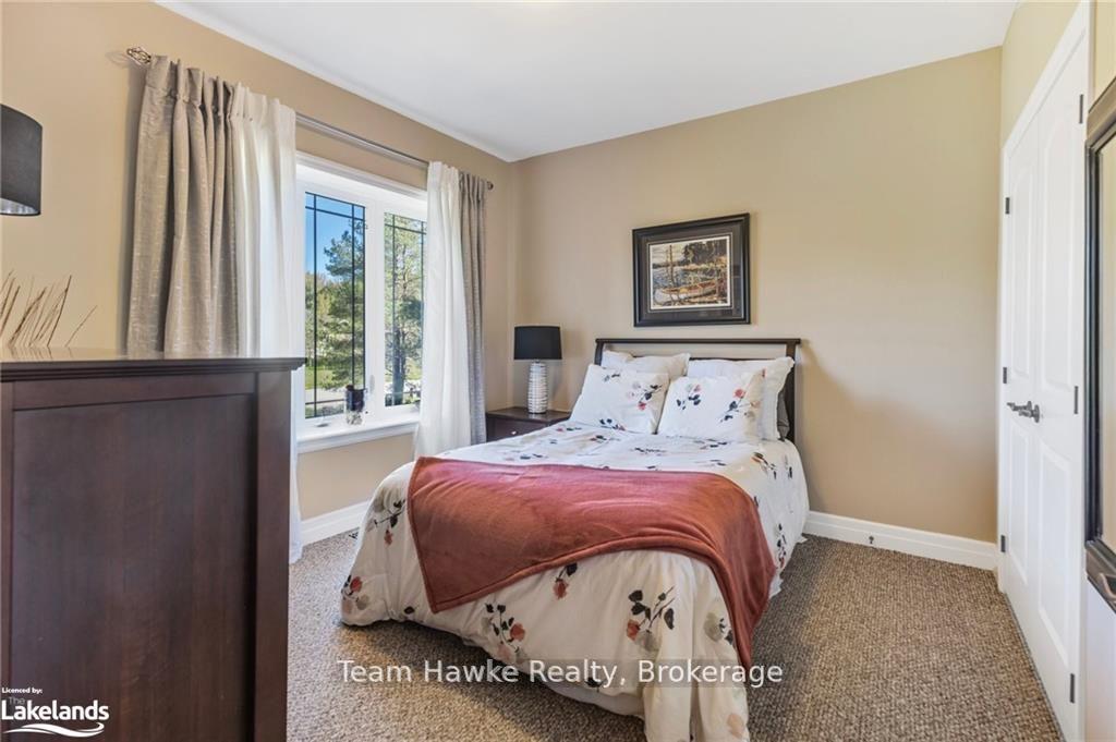 Photo 22 of 90 Windermere Circle, Tay, Rural Tay — HOMEH