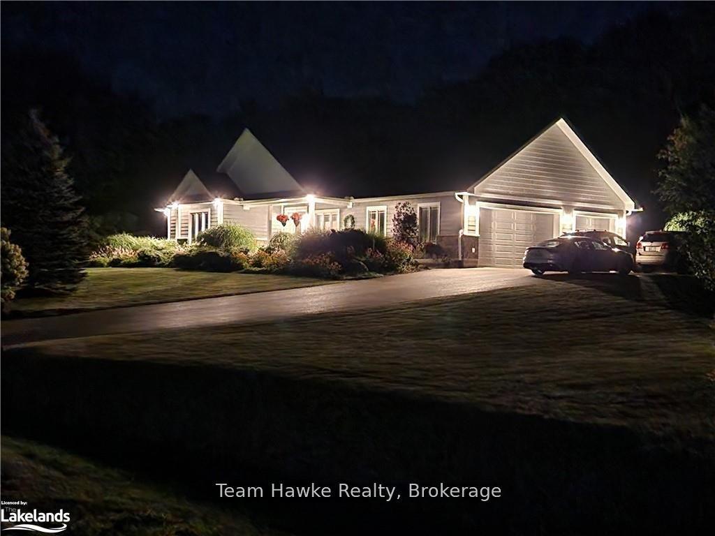 Photo 34 of 90 Windermere Circle, Tay, Rural Tay — HOMEH