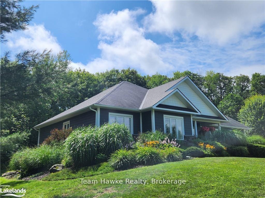 Photo 38 of 90 Windermere Circle, Tay, Rural Tay — HOMEH