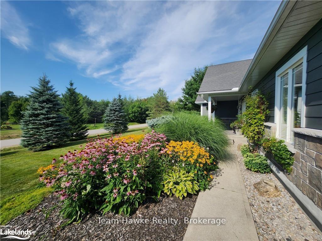 Photo 41 of 90 Windermere Circle, Tay, Rural Tay — HOMEH
