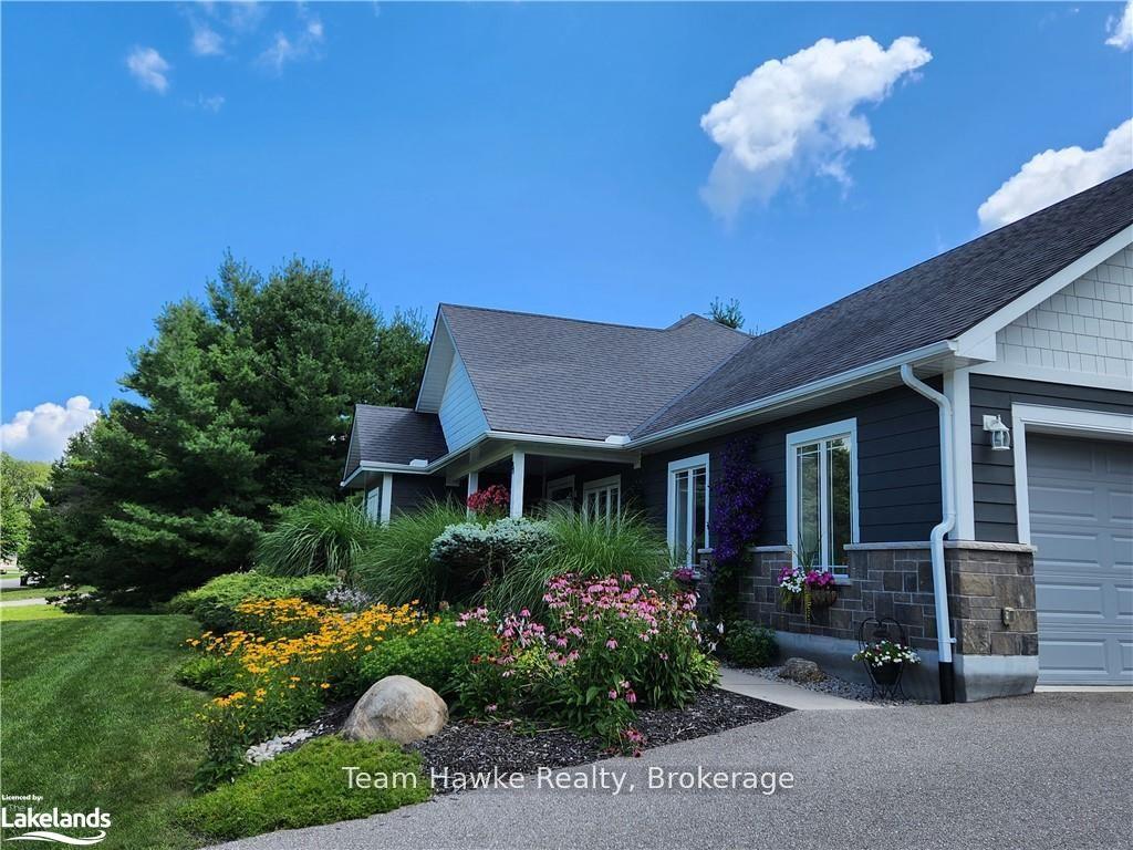 Photo 42 of 90 Windermere Circle, Tay, Rural Tay — HOMEH