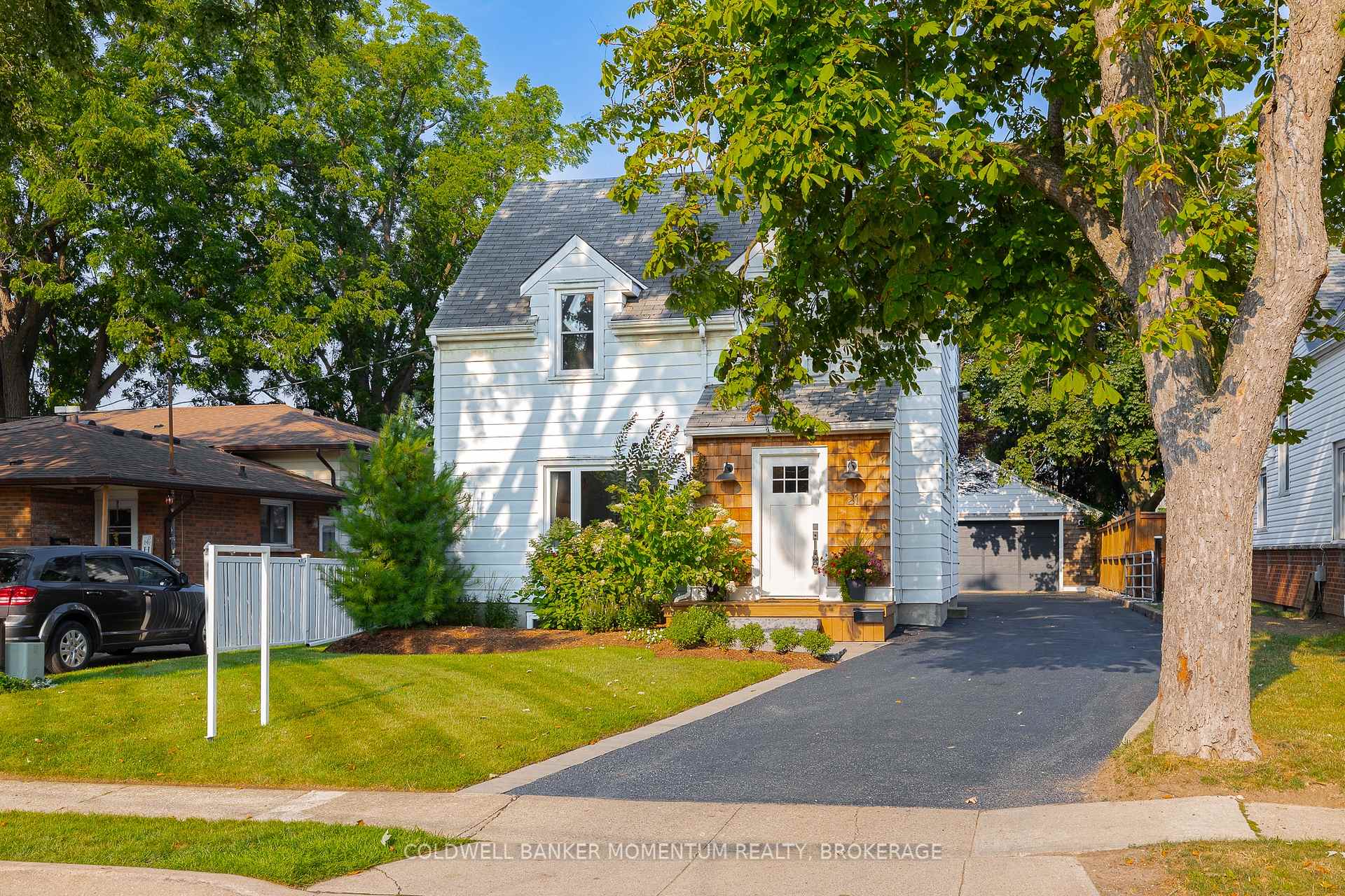 Photo 1 of 21 Carleton Street S, Thorold, Thorold Downtown — HOMEH