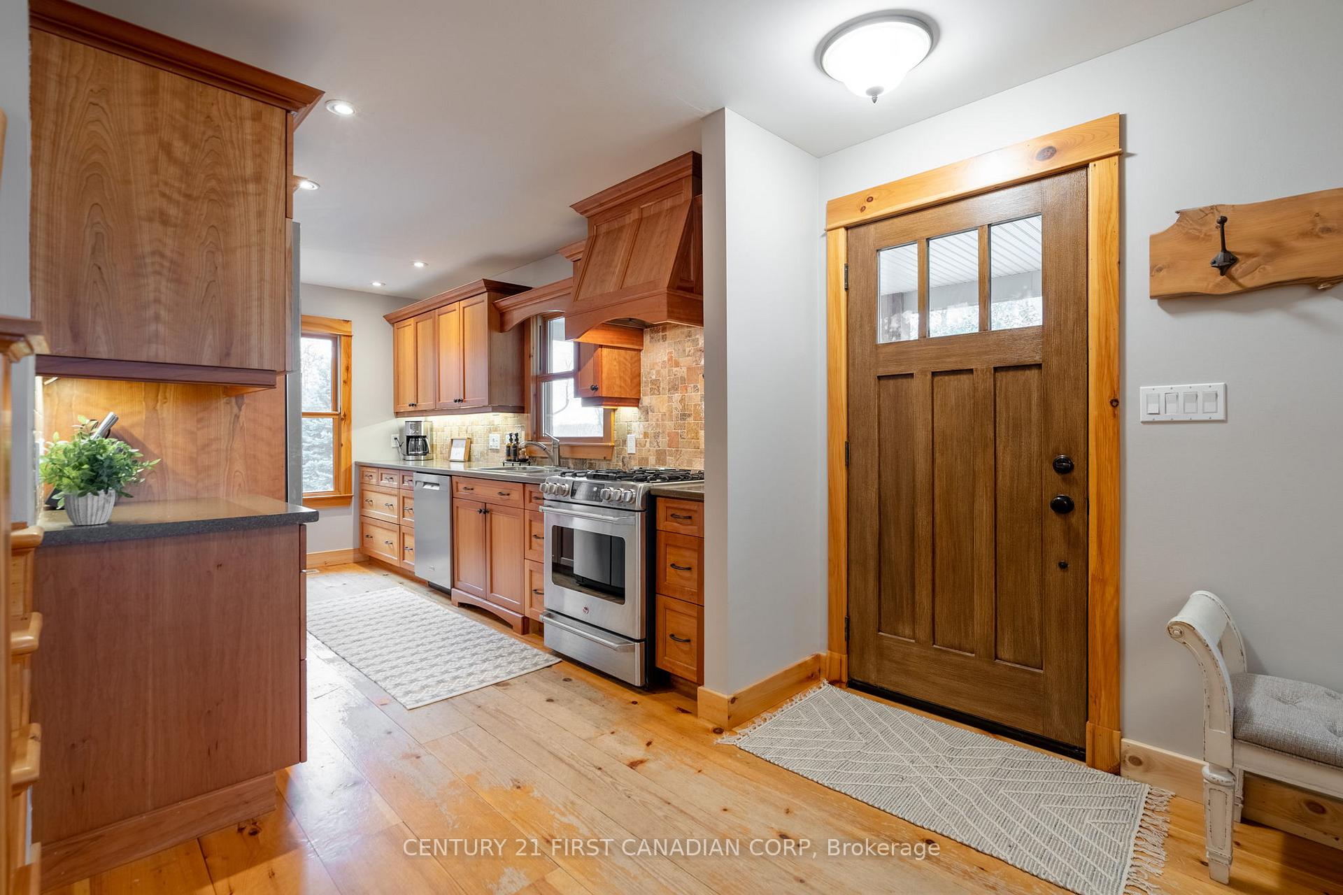 Photo 13 of 7967 Glendon Drive, Strathroy-Caradoc, Rural Strathroy-Caradoc — HOMEH