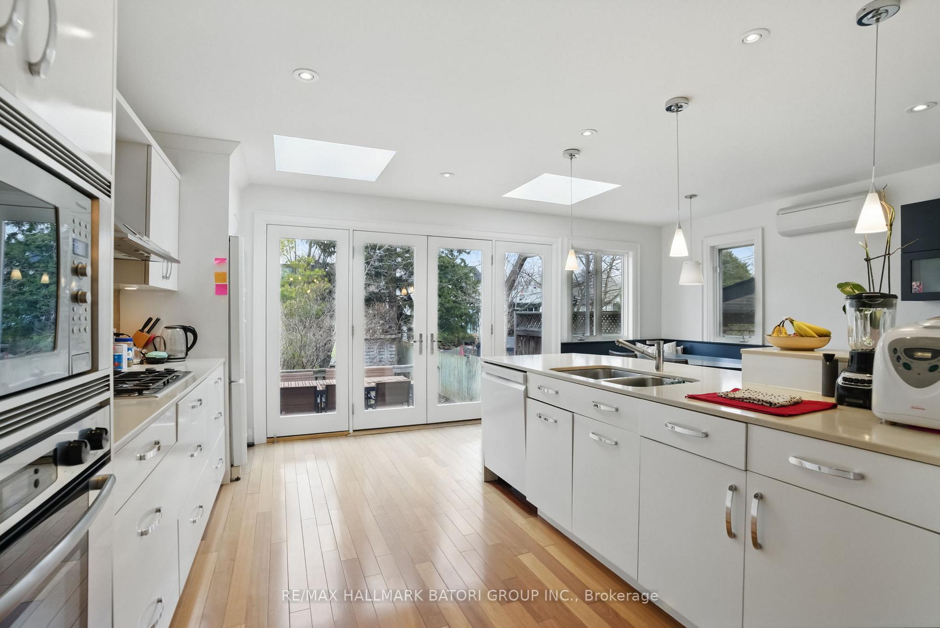 Photo 12 of 236 Castlefield Avenue, Toronto, Yonge-Eglinton — HOMEH