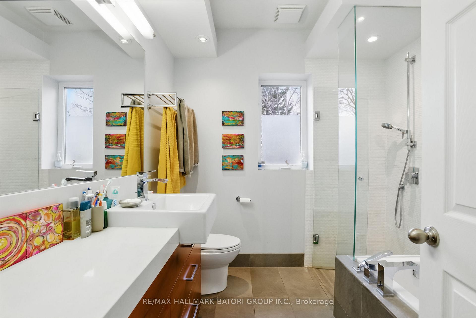 Photo 15 of 236 Castlefield Avenue, Toronto, Yonge-Eglinton — HOMEH