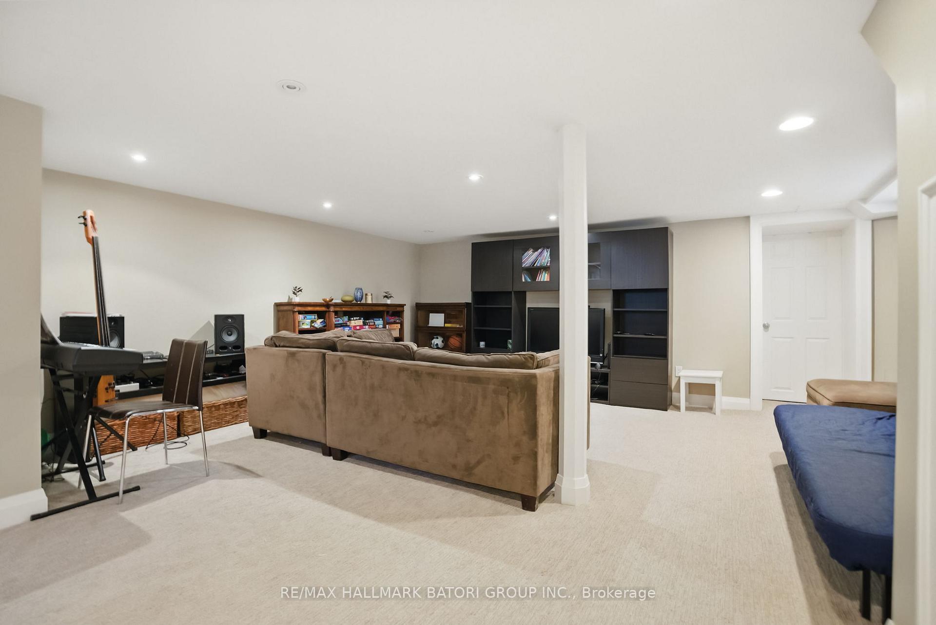 Photo 22 of 236 Castlefield Avenue, Toronto, Yonge-Eglinton — HOMEH