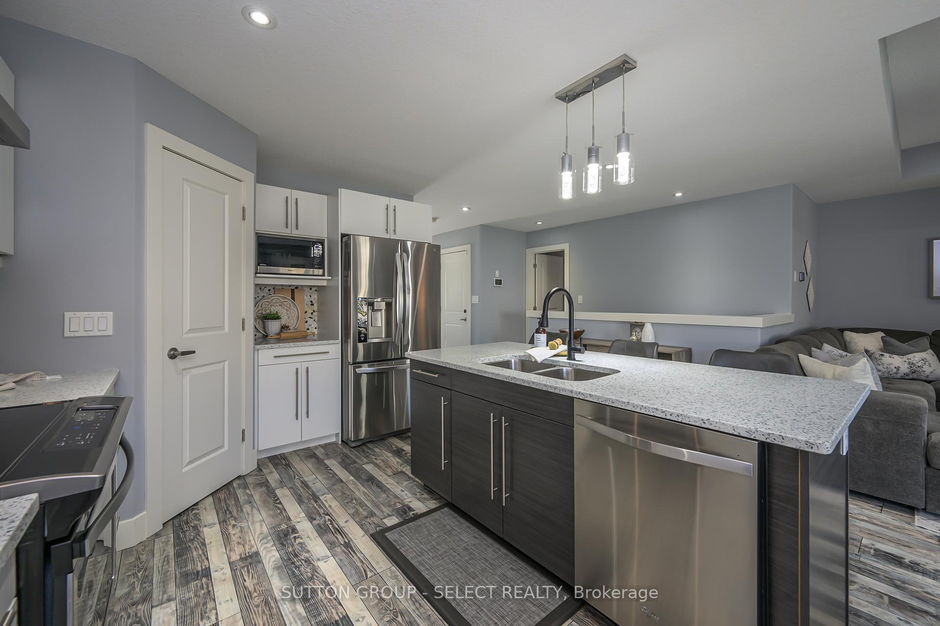 Photo 10 of Unit 17, 38 Elliott Trail, Thames Centre, Thorndale — HOMEH
