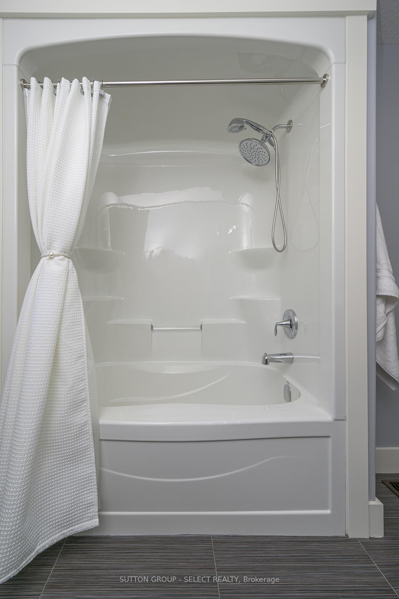 Photo 20 of Unit 17, 38 Elliott Trail, Thames Centre, Thorndale — HOMEH