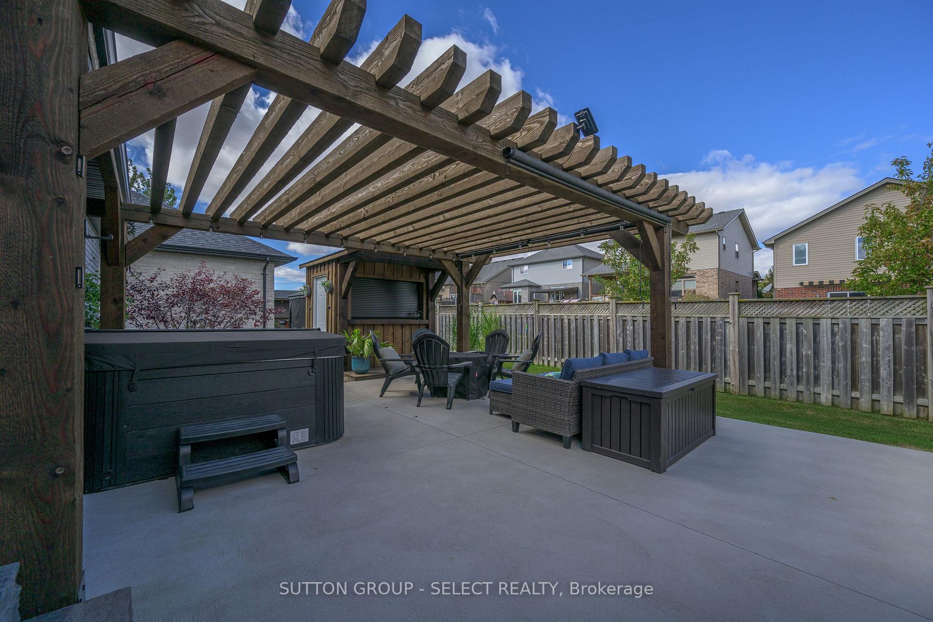 Photo 28 of Unit 17, 38 Elliott Trail, Thames Centre, Thorndale — HOMEH