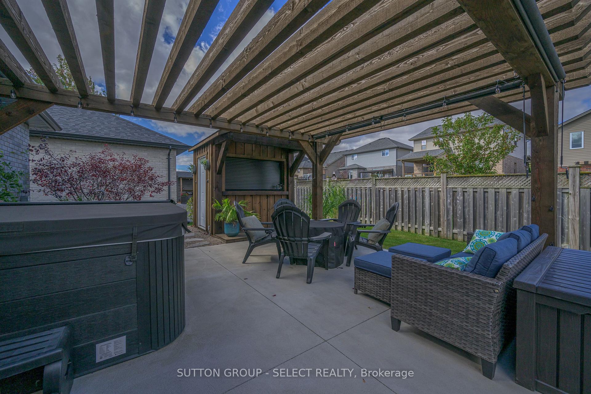 Photo 29 of Unit 17, 38 Elliott Trail, Thames Centre, Thorndale — HOMEH