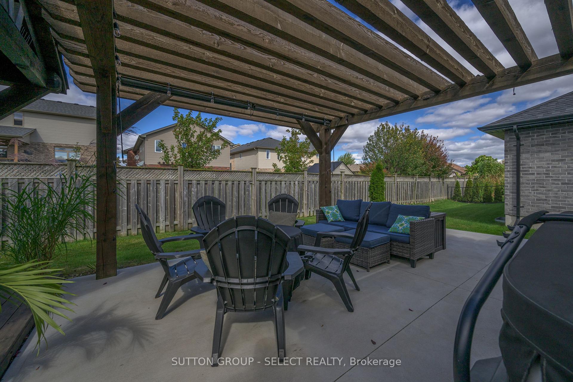 Photo 30 of Unit 17, 38 Elliott Trail, Thames Centre, Thorndale — HOMEH