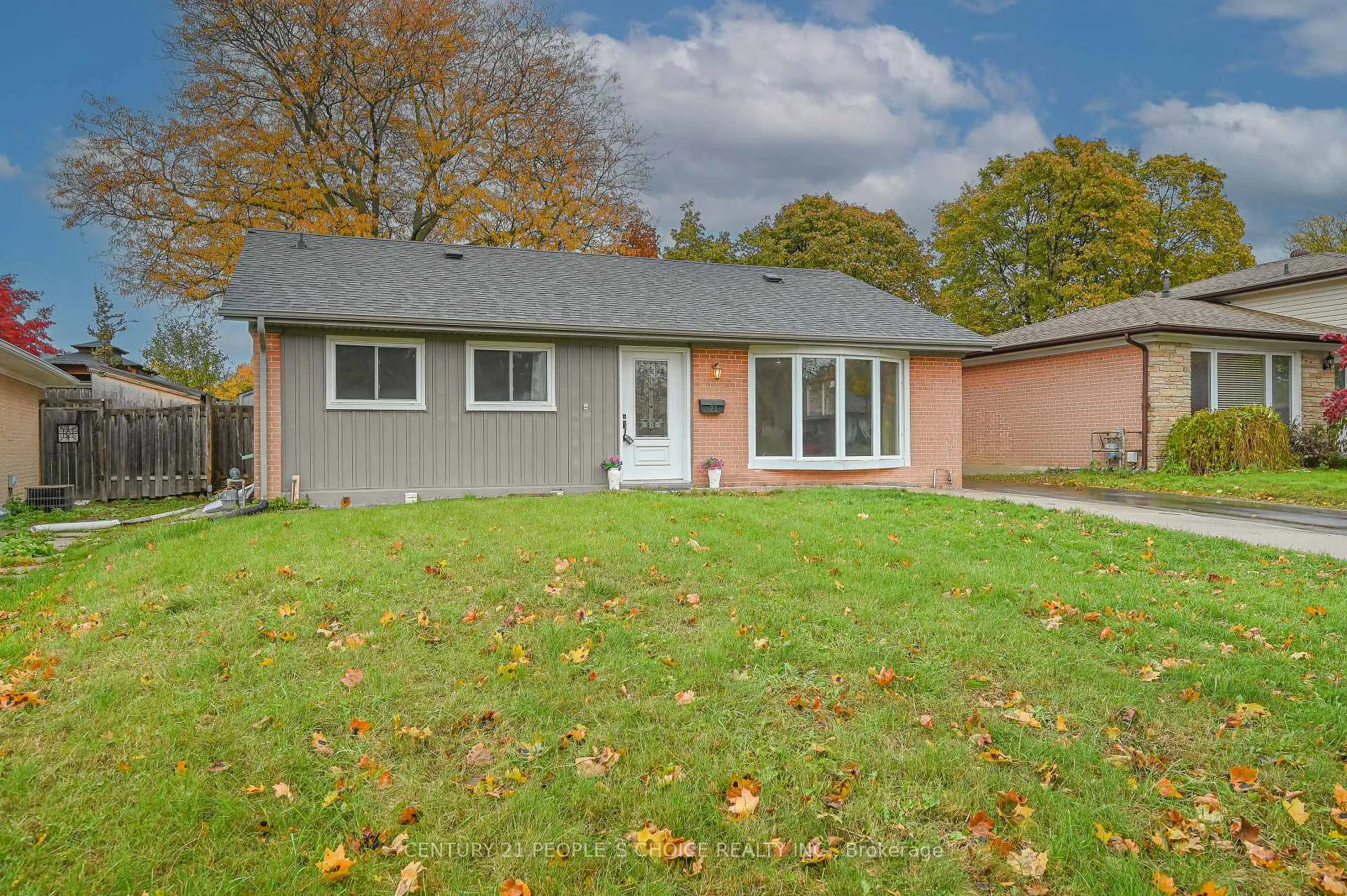 Photo 1 of 21 Cathedral Road, Brampton, Brampton East — HOMEH