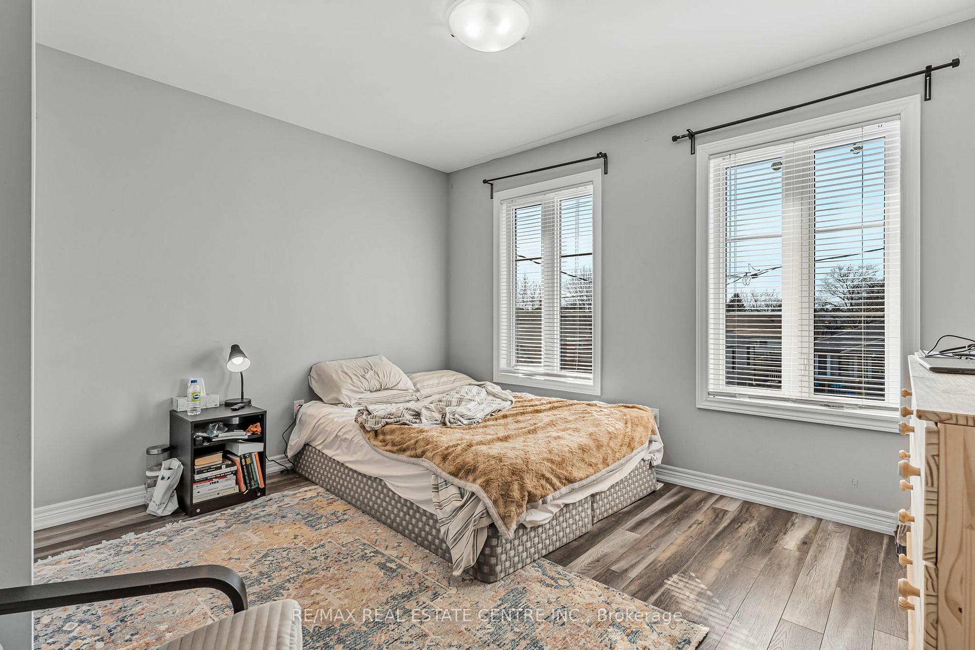 Photo 15 of 18 King Street, Thorold, Thorold Downtown — HOMEH