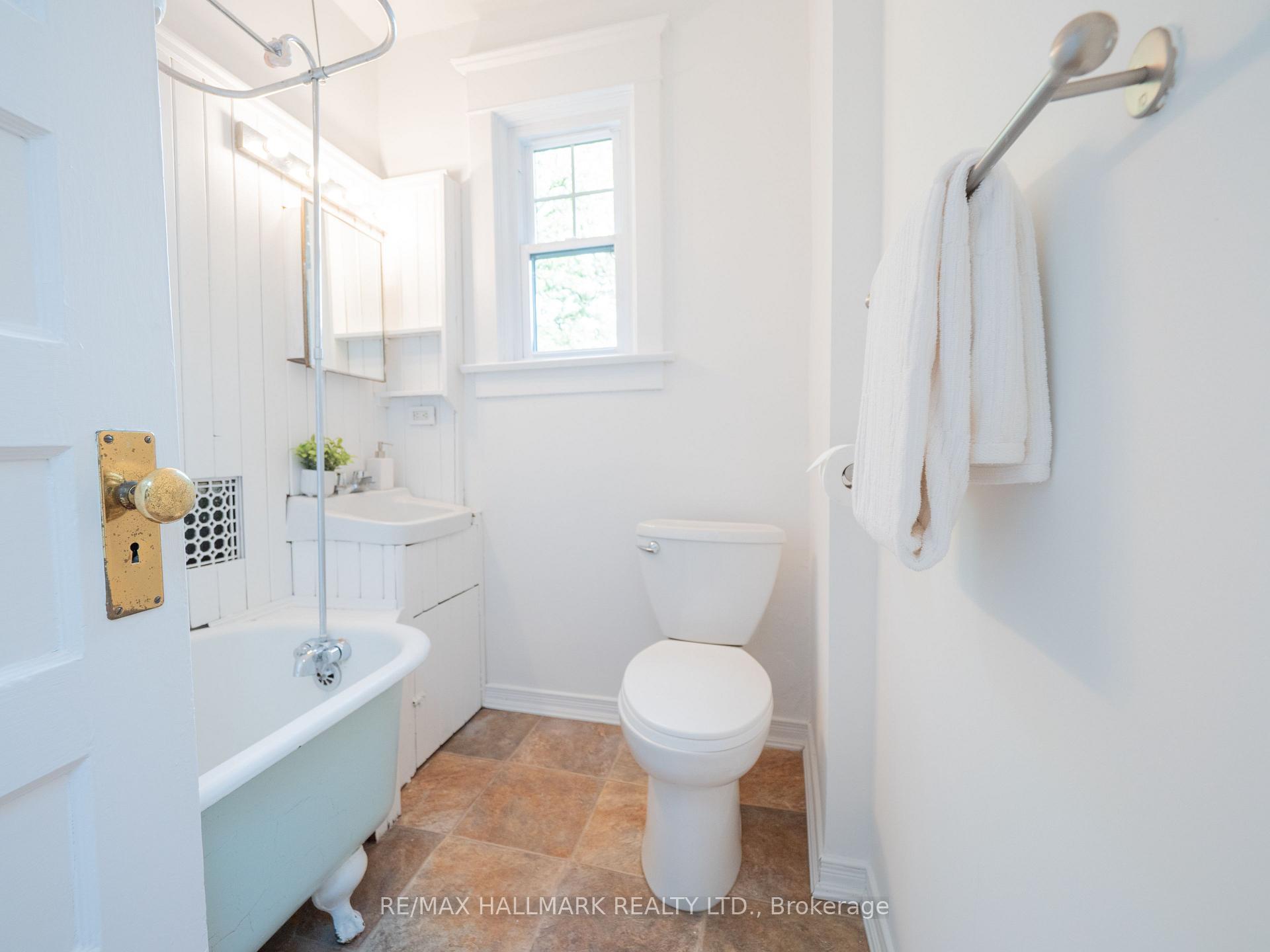 Photo 33 of 224 Fulton Avenue, Toronto, Playter Estates-Danforth — HOMEH